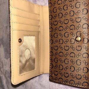 Guess Wallet